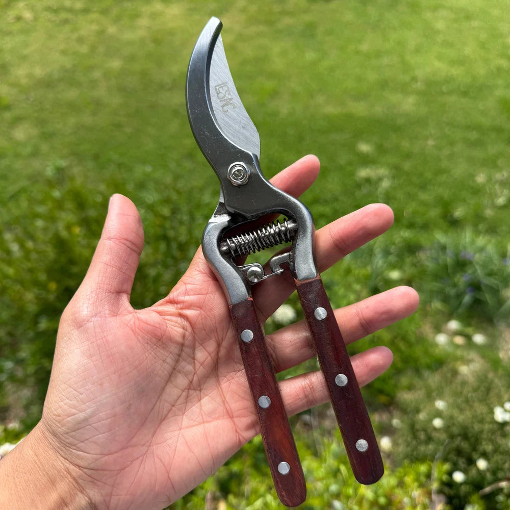 Le Sac - Premium Wooden Secateurs